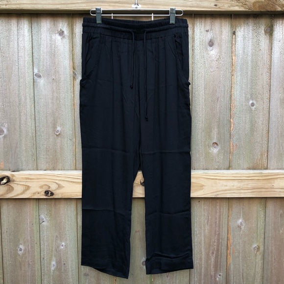 LNA Cropped Pull On Pants Size M Black Drawstring Rayon Revolve Super Soft Comfy - Picture 1 of 11